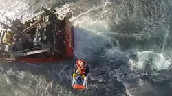 La Prefectura Naval Argentina realizó un épico rescate en el mar y todo quedó filmado