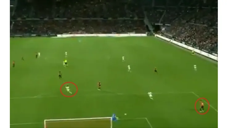 Como si necesitaran ayuda: el insólito error del rival que terminó en gol de Cavani para el PSG