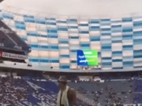 Video viral: "El Negro de WhatsApp" invade un partido de la Liga MX