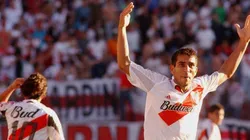 Nelson Cuevas festejando un gol en River.