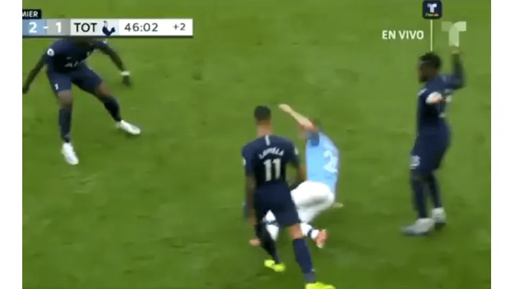 No se la podían sacar: los imposibles regates de Bernardo Silva entre tres rivales