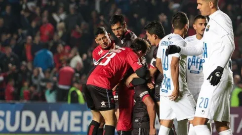 Colón se lo dio vuelta a Zulia con una goleada y se metió por primera vez en semifinales