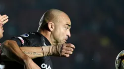 Silva enfrentando a Colón en Sudamericana.