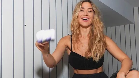 Así se festeja un aniversario: Jimena Barón subió foto comiéndole la boca a su novio