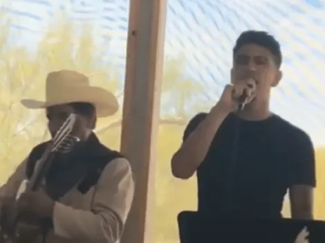 Venegas le cantó a sus compañeros de Tigres