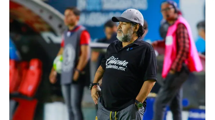 Maradona ya analiza regresar a Dorados de México