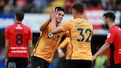 Raúl Jiménez, en el último duelo por Europa League. (Foto: Twitter oficial Wolves)