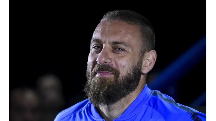 Lo paró el semáforo, al lado se puso De Rossi con el auto y le pidió una selfie