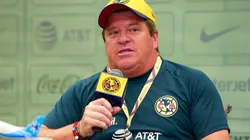 El Piojo Herrera le contestó a Zelada: "No trabaja para el club"