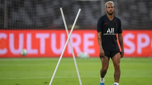 Neymar va a cobrar menos en PSG por su culpa