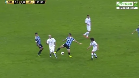 La criminal patada por la que fue expulsado Geromel en Gremio-Libertad