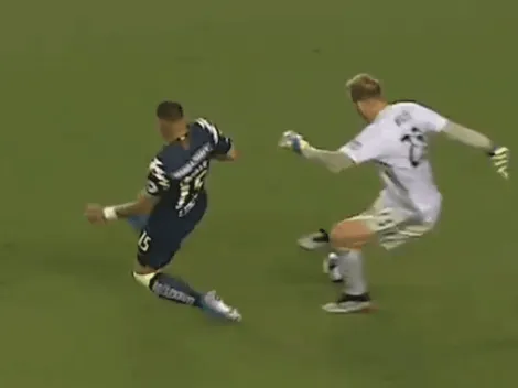 ¿A dónde vas, Castillo? Willis, portero de Houston, lo hizo pasar de largo