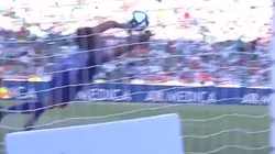 ¡Se lo comió Toño! Gol de tiro libre de Lozano de Santos a Chivas