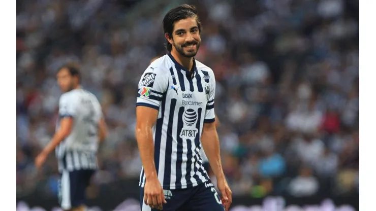 Rodolfo Pizarro se "autotrolleó" en un post del Instagram de Rayados
