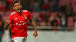 Salvio podría quedarse en Benfica.