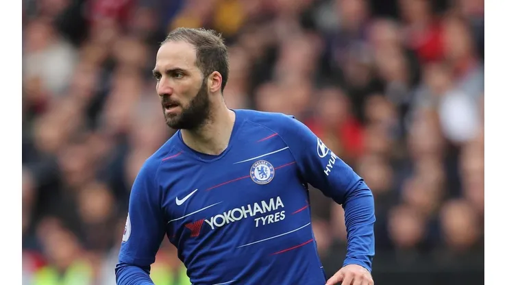 Sin chances de seguir en la Juventus, Higuaín volvería a la Premier League