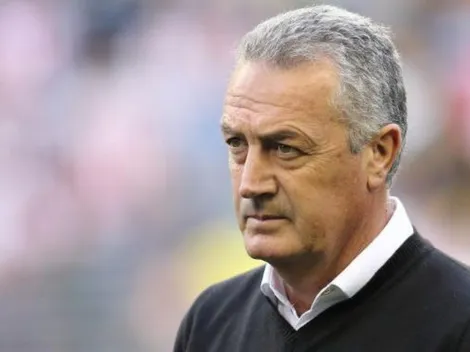 Alfaro quiso mantener la calma tras la derrota de Boca, pero no pudo