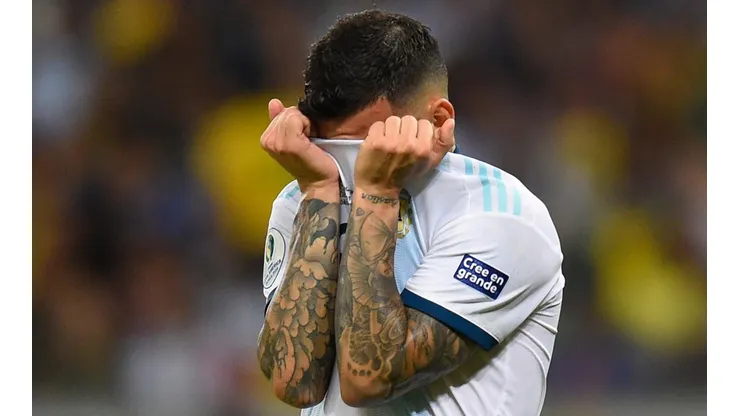 Foto de Leandro Paredes llorando por la Selección.