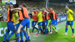 Argentina protestó un penal y Brasil en la contra marcó el 2-0 de los pies de Firmino