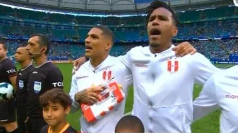 Los futbolistas de la Bicolor cantaron el himno con mucha más pasión que de costumbre