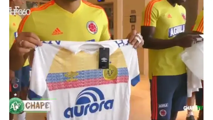 Los regalos de Chapecoense para la Selección Colombia.