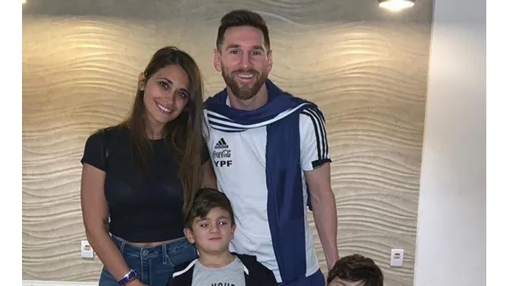 Antonela Roccuzzo subió foto desde el Maracaná con la camiseta de Messi para festejar