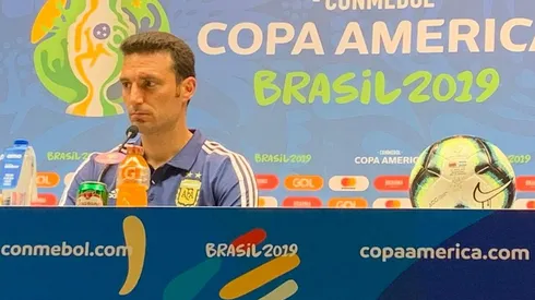 Le preguntaron por qué Messi "no despega" y a Scaloni no le gustó: "Esa es tu versión"