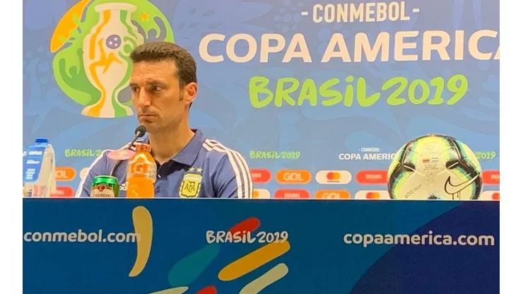 Le preguntaron por qué Messi "no despega" y a Scaloni no le gustó: "Esa es tu versión"