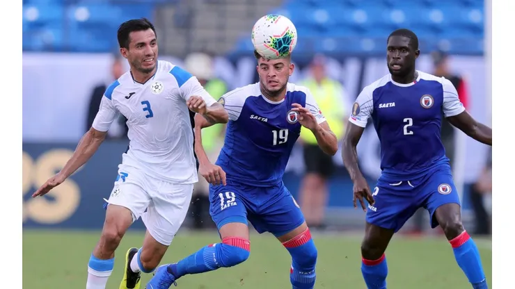 Con dos regalos del arquero, Haití venció 2-0 a Nicaragua y es líder del Grupo B