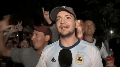 Video: un grupo de brasileños lo estaba burlando y él los trolleó en vivo