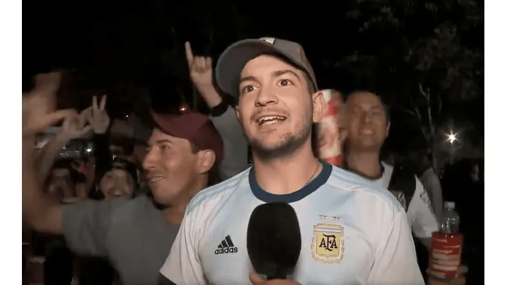 Video: un grupo de brasileños lo estaba burlando y él los trolleó en vivo