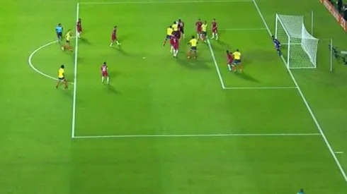 El fuera de lugar que impidió que Colombia anotara el primer gol contra Catar.