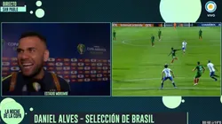 A Dani Alves le pidieron un mensaje para Messi y tiró un épico trolleo para Agüero