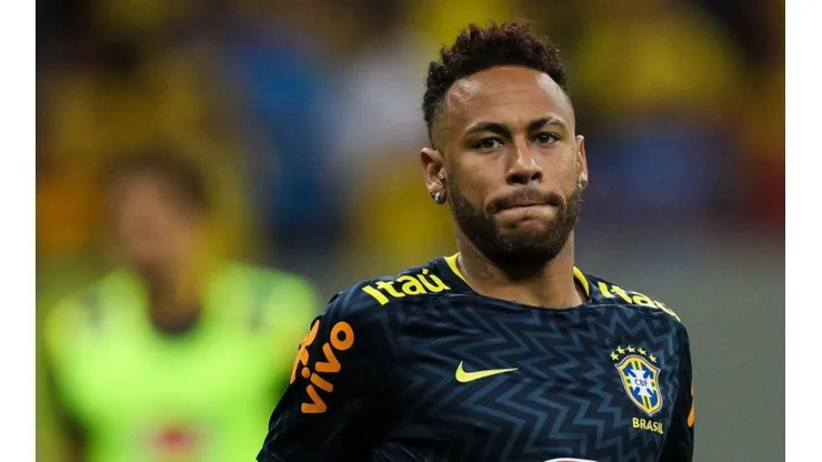 Neymar subió una foto en medio del debut de Brasil y mostró cómo está su tobillo