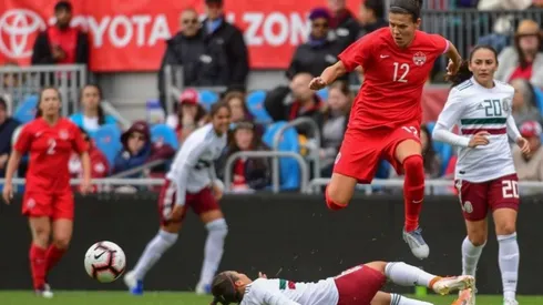 Selección femenina de Canadá