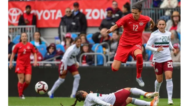 Selección femenina de Canadá