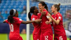Selección femenina de Canadá