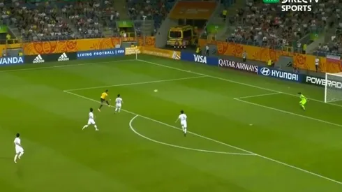 Era un gol de locos: Campana se la llevó de taco, le pegó y rompió el travesaño