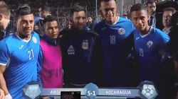 Terminó el partido y los jugadores de Nicaragua lo volvieron loco a Messi por una foto