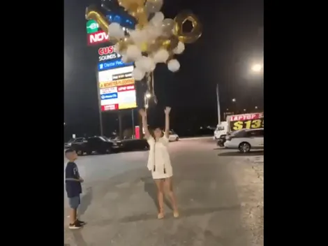Video viral: ella nunca se enteró que tenía unos globos diabólicos en la mano