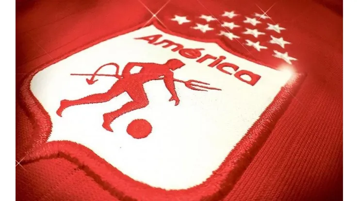 Felices los hinchas del América: ¡regresa el "Diablo" al escudo del equipo!
