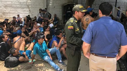 Hinchas de Millonarios detenidos por la Policía de Santa Marta.