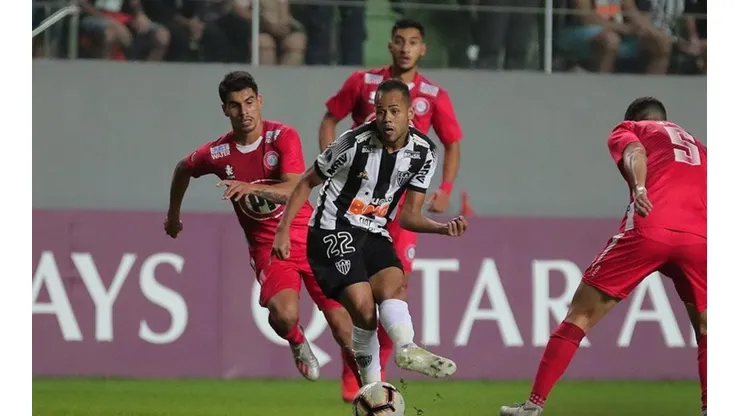 Atlético Mineiro sigue con vida en la Copa Sudamericana.
