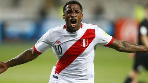 Jefferson Farfán llegó al país para sumarse a los entrenamientos de la Selección de Perú