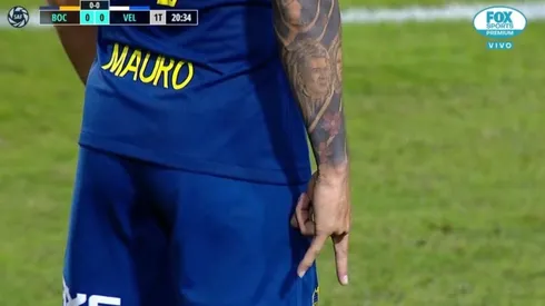 ¡Lo volvió a hacer! Defendía Boca y Mauro Zárate metió cuernitos para mufar a Vélez