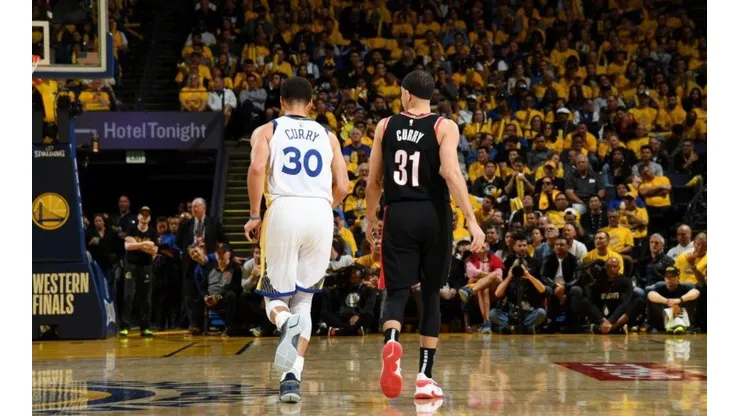 CURRY VS. CURRY. Stephen y Seth se vieron las caras en la serie decisiva del Oeste.