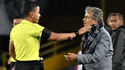 Jorge Luis Pinto y Bismark Santiago en el juego América vs. Millonarios.