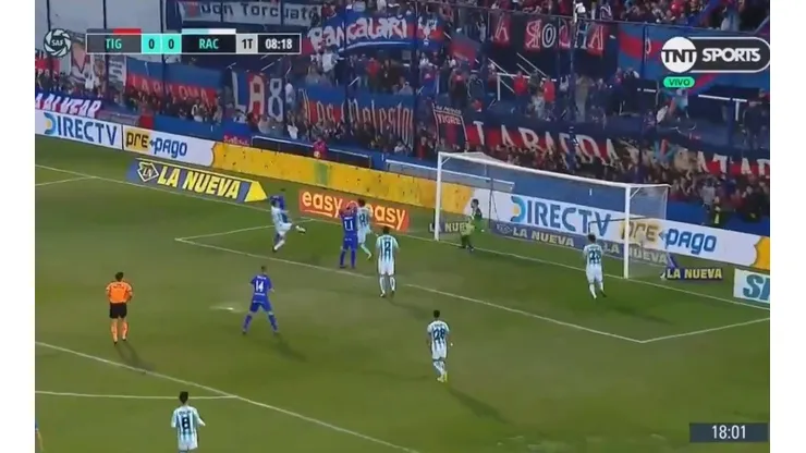 Pura polémica: Tigre golpeó a Racing pero le anularon el gol por una supuesta posición adelantada