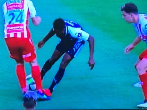 Avilés dejó con diez a Rayados en el primer tiempo