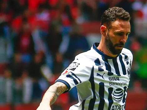 Layún vio pasar el gol de Necaxa y lo fustigaron en Twitter